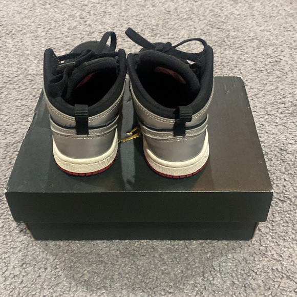 Jordan Retro 1 - Picture 3 of 6